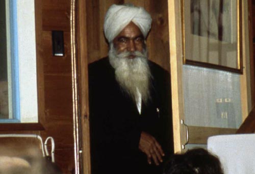 1977-416 a